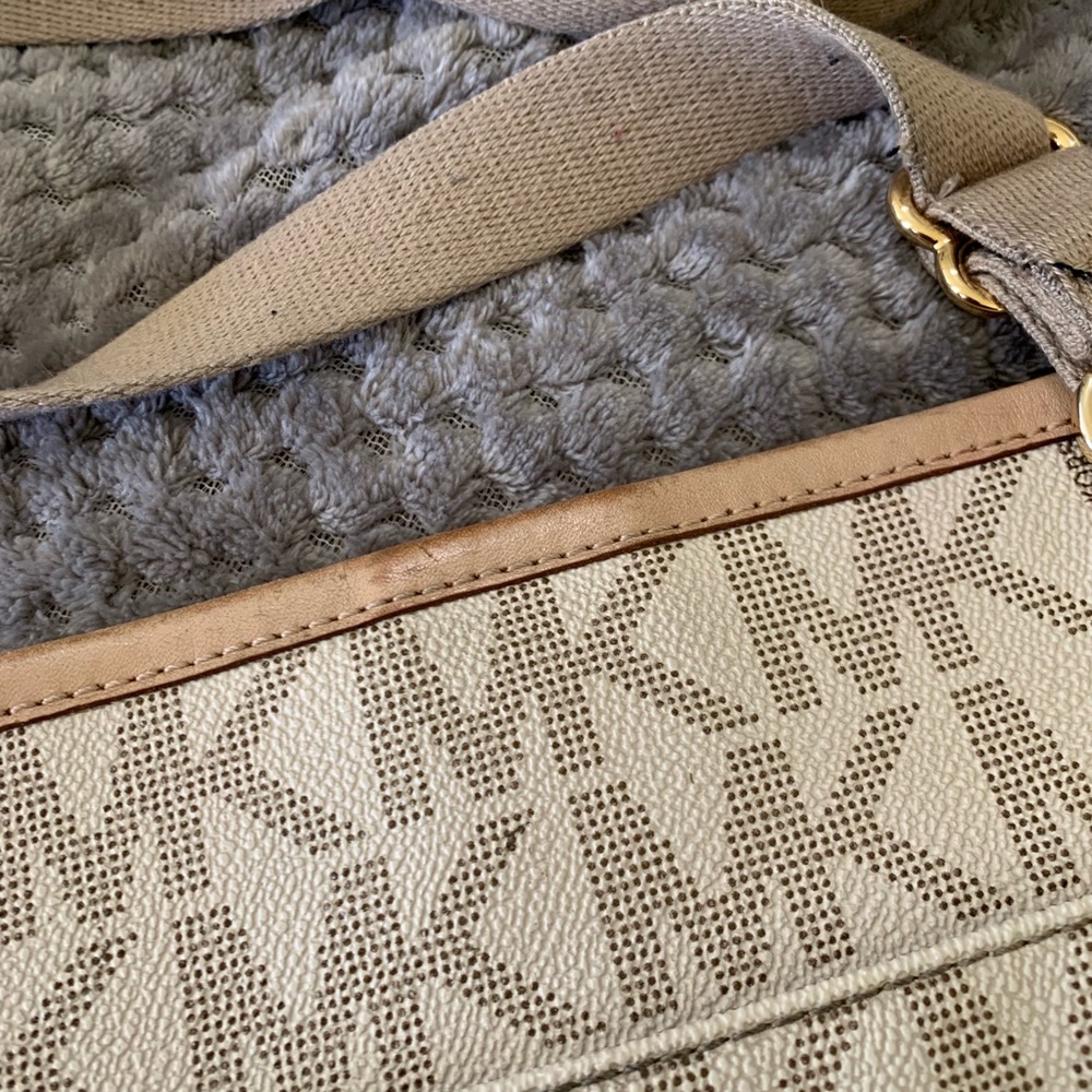 Michael Kors Crossbody Bag Vanilla - Picture 7 of 8